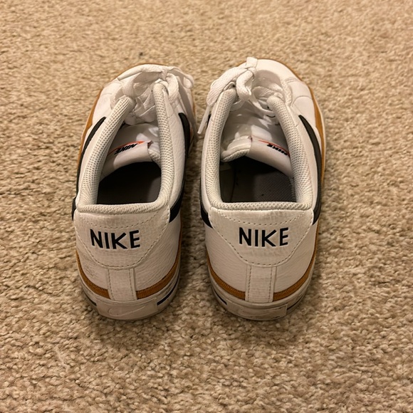 Nike Court Vision shoes - Picture 4 of 5